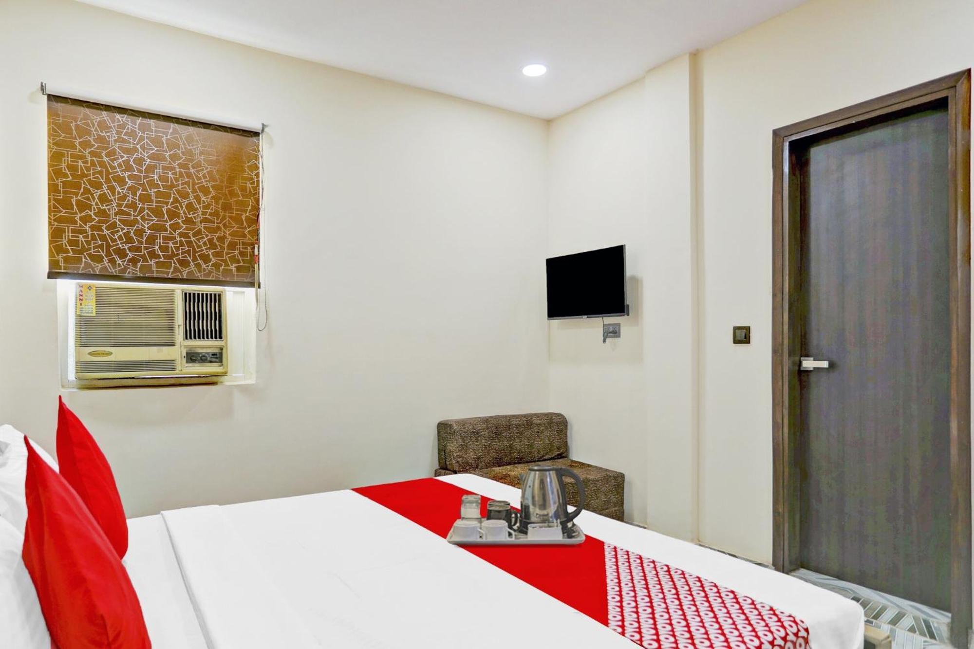 Hotel O Royal Lotus Stay Near Ip Extension Metro Station Нью-Дели Экстерьер фото