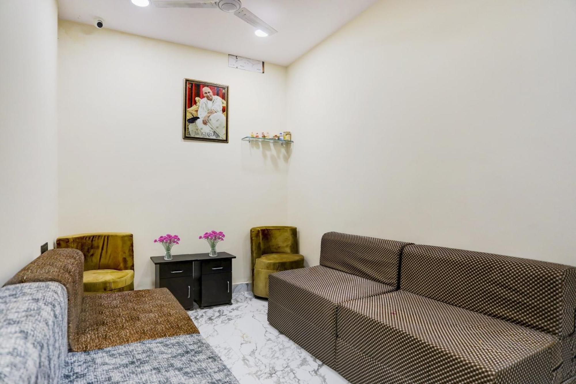 Hotel O Royal Lotus Stay Near Ip Extension Metro Station Нью-Дели Экстерьер фото